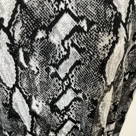 Worthington Womens Leona Animal Print Sweater Snake Cotton Blend Black White Sz - Picture 4 of 7